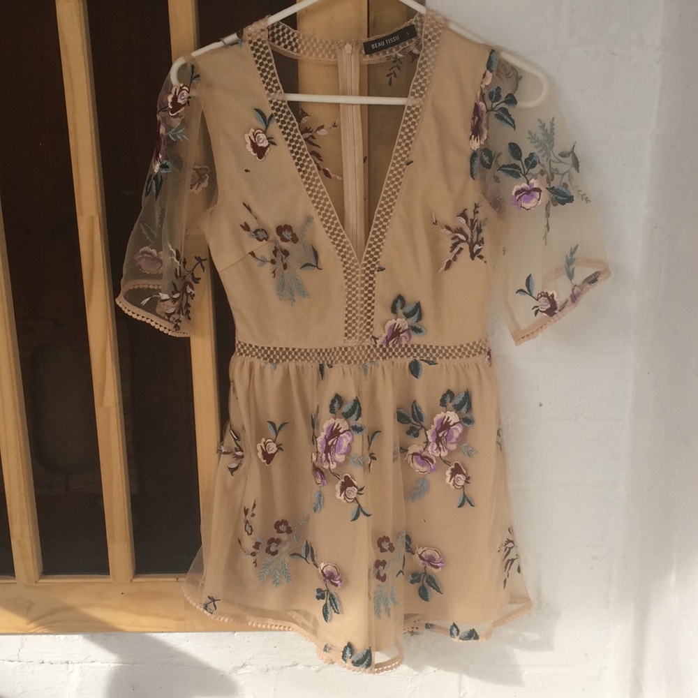 Cream Beau Tissu small romper